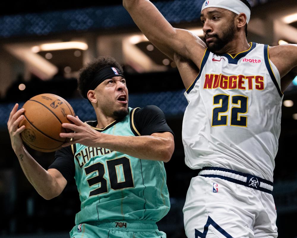 面色铁青 面色铁青